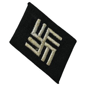 Black SS collar tab with silver-white embroidered bars in a stepped pattern, associated with temporary or trainee guards at Nazi concentration camps.