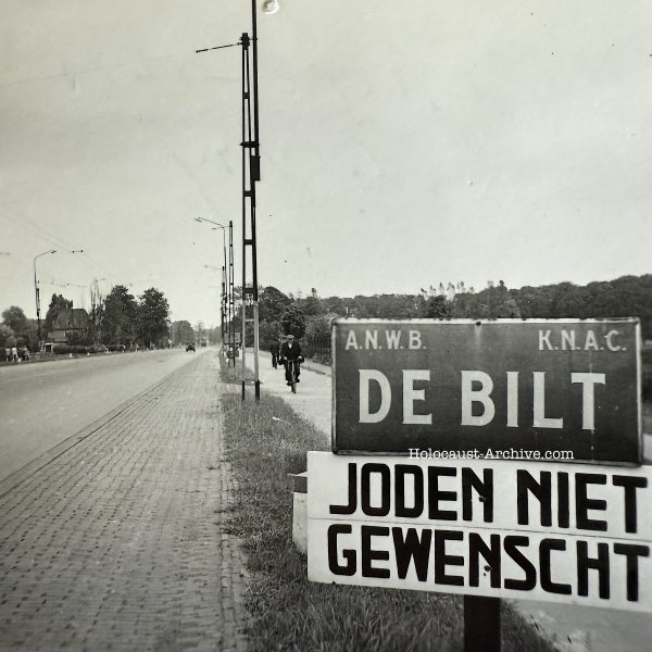 De Bilt - Dutch photograph of a 'Jews not wanted' sign